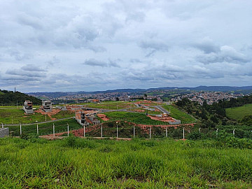 Lote de 175m� com vista para mata � venda no Vida Bela